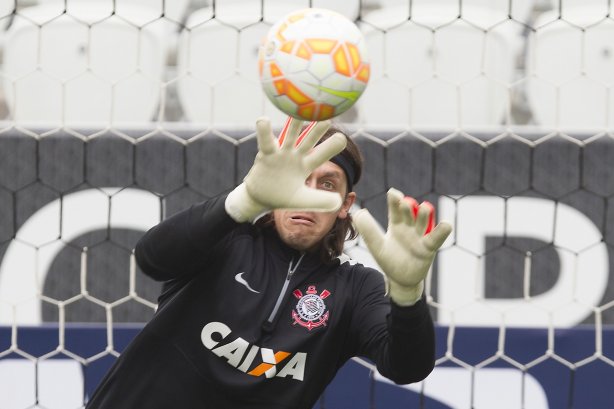 Durante o treino desta tarde na Arena Corinthians, zona leste da cidade. O próximo jogo será amanhã, quarta-feira, dia 18/02 contra o São Paulo, na Arena Corinthians, jogo de ida da fase classificatoria da Copa Libertadores da América 2015