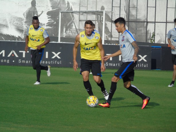 Lucca e Jean participaro do treino desta quinta e so opes para Carille no domingo