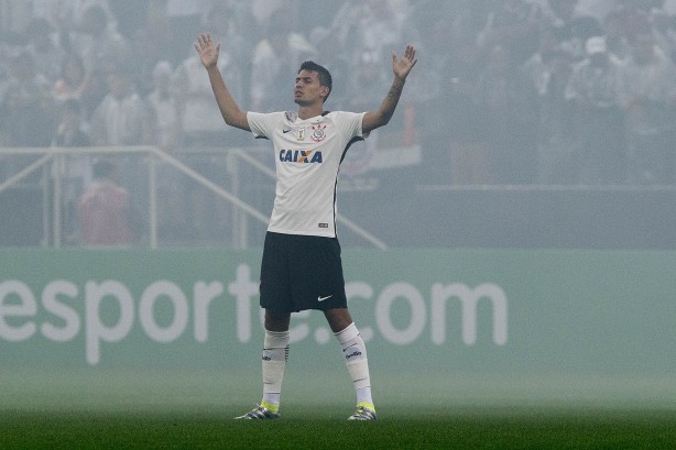 Em 2016, Pedro Henrique já apareceu 11 vezes com a camisa do Timão