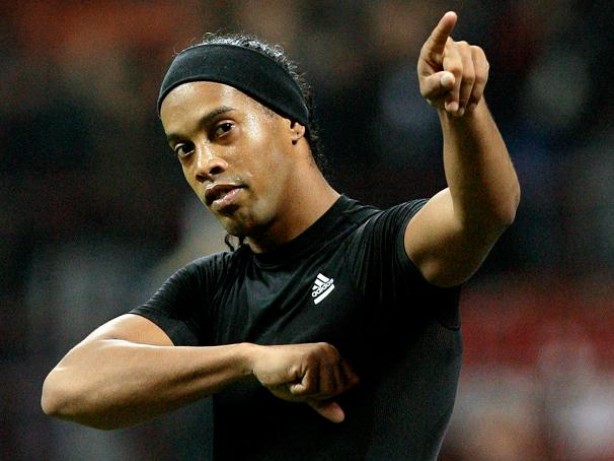 Ronaldinho está sem clube