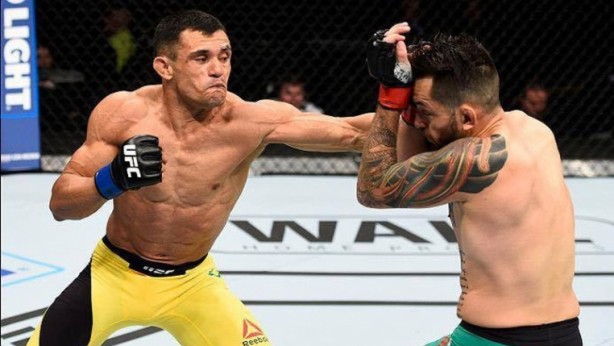 Douglas derrotou lutador da casa no UFC México