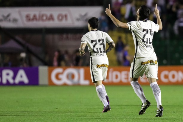 Camisa do Corinthians em partida contra o Figueirense