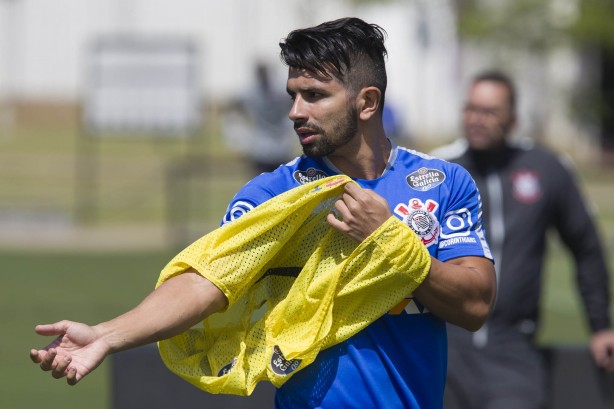 Guilherme fica  disposio, mas deve inciar partida como reserva