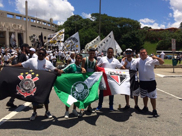 Torcedores dos quatro maiores clubes de São Paulo juntos