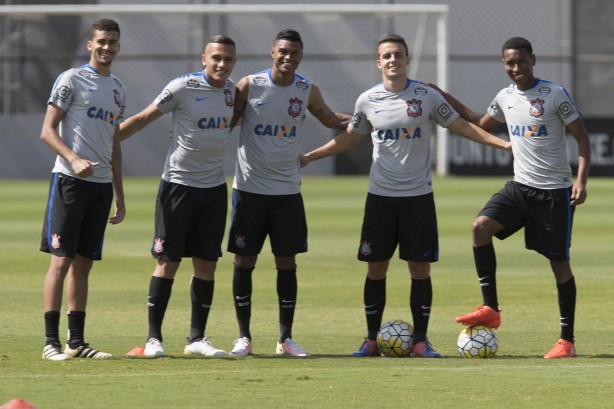 Jovens promovidos da base também marcaram presença