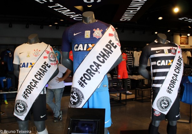 Vitrine da loja Poderoso Timão da Arena Corinthians