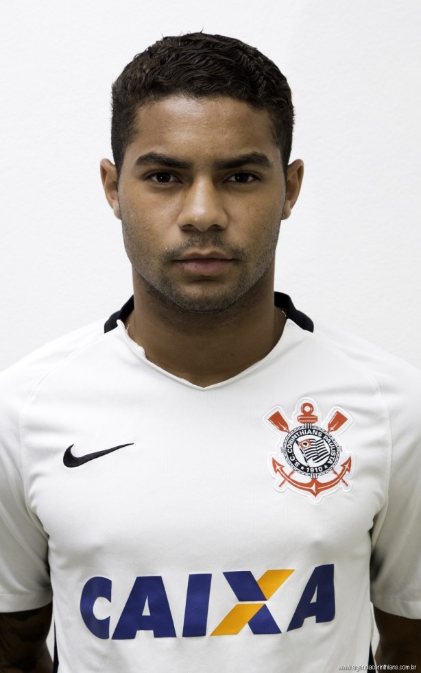 Lucas Minele (lateral-direito)