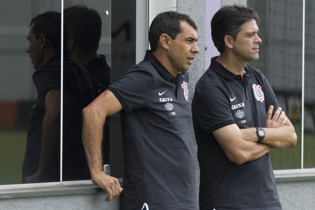 Fábio Carille ao lado de seu assistente, Leandro Cuca
