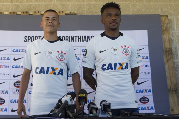 Atacante Luidy e volante Paulo Roberto foram apresentados no Timão