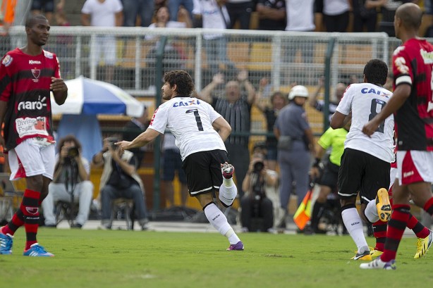 Pato, em 2013, marcou um gol em sua estreia pelo Corinthians