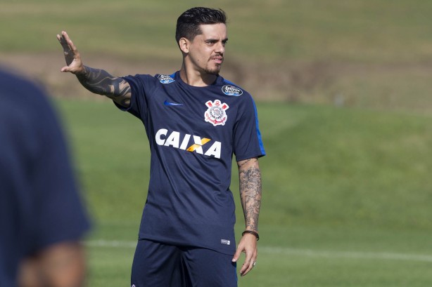 Fagner durante o treino da tarde do Corinthians pela Florida Cup 2017