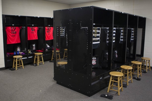 Camisas do Corinthians no vestiário do estádio Bright House Networks Stadium, pela Flórida Cup
