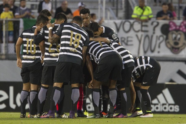 Elenco reunido para a final da Flórida Cup 2017 contra o São Paulo