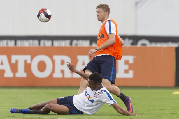A comissão dividiu a equipe em quatro grupos
