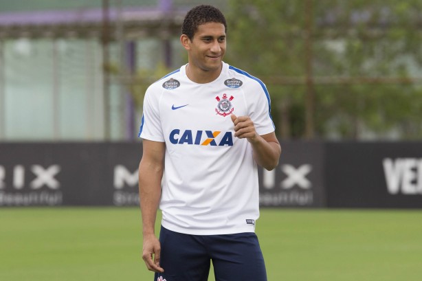 O zagueiro Pablo foi apresentado nesta quinta e participou do treino