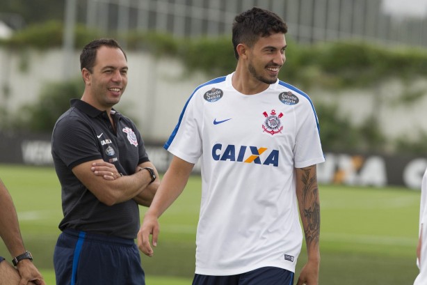 O zagueiro Pedro Henrique também participou do trabalho tático