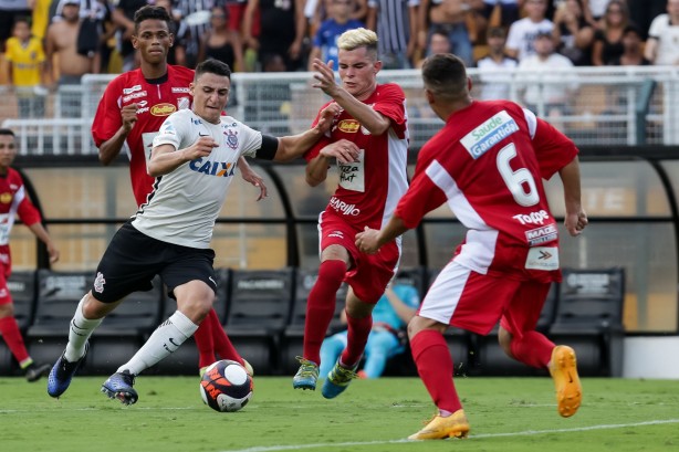 Jogadores comemoram o título da Copa São Paulo de futebol Jr