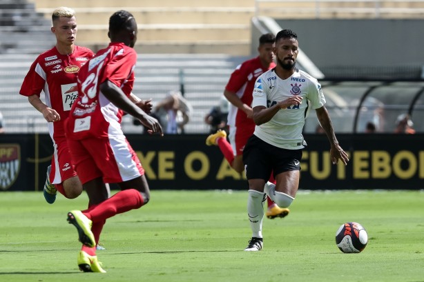Jogadores comemoram o título da Copa São Paulo de futebol Jr