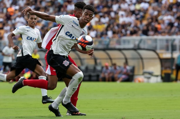 Carlinhos em ação pela final da Copa São Paulo de futebol Jr