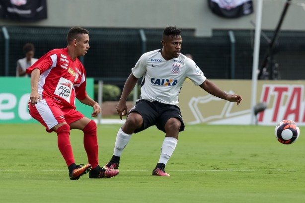 Marquinhos em ação pela final da Copa São Paulo de futebol Jr