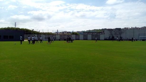 Jogadores passaram por testes de velocidade nesta segunda