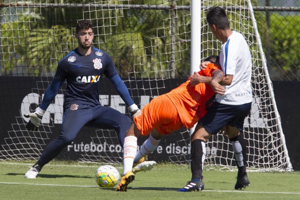 Caique Frana defendeu o Timo no jogo-treino