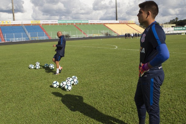 Goleiro Diego participa de trabalho com Mauri Lima, preparador