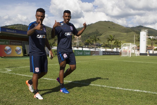 Novidades de 2017, Moisés e Paulo Roberto entram em campo juntos