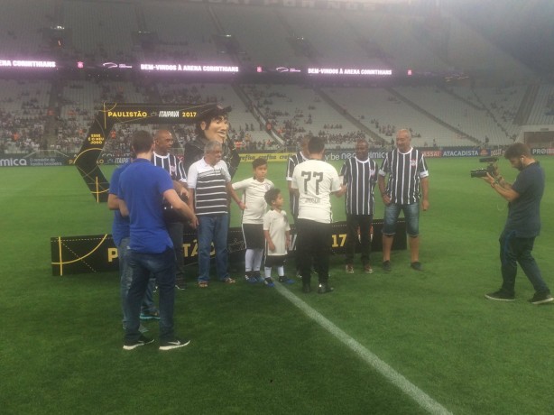 Jadson posou ao lado dos ídolos Wladimir, Tobias, Geraldão e Vaguinho