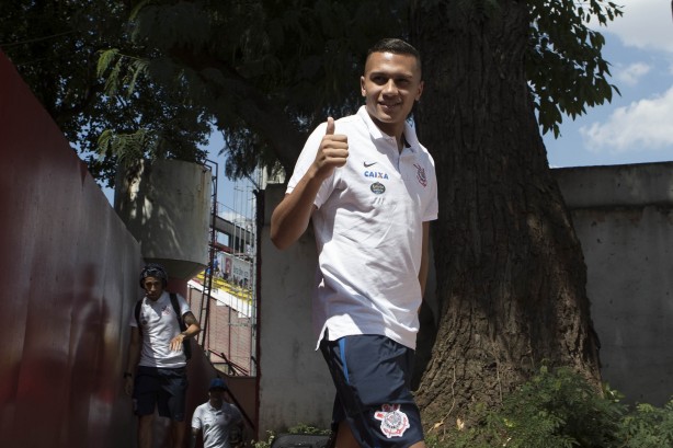 Léo Jabá chegando ao estádio José Liberatti para partida contra o Audax