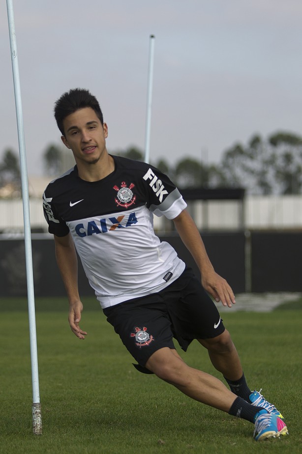 Matheuzinho chegou a treinar no Timo em 2013, mas logo foi emprestado