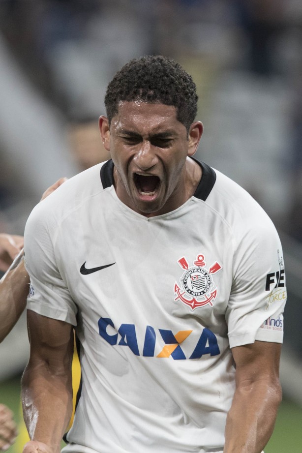 Pablo, autor do gol, comemora em partida válida pelo Paulista, contra o Novorizontino