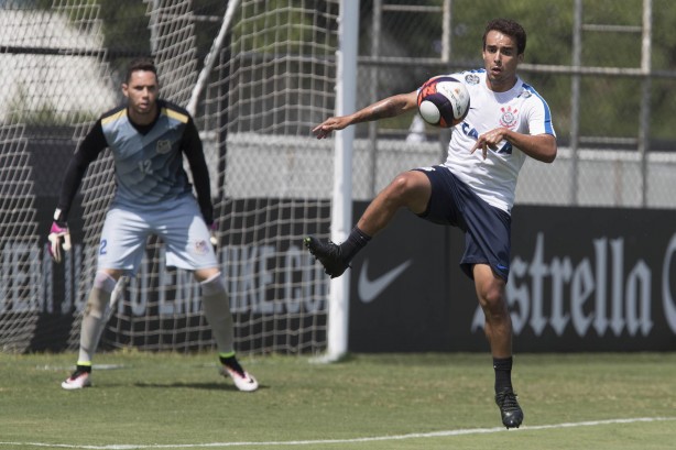 Jadson foi a referncia no meio de campo do Timo na atividade