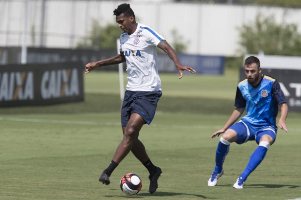Jô também foi a campo contra o Água Santa