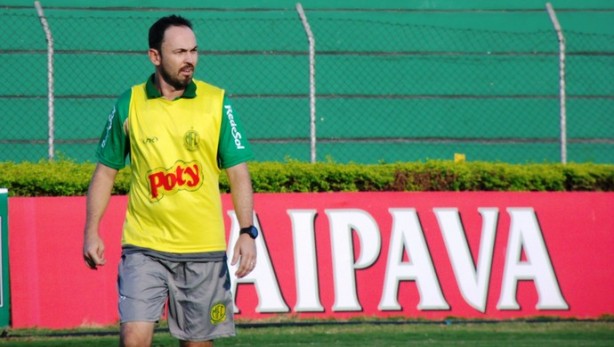 Moisés Egert, técnico do Mirassol