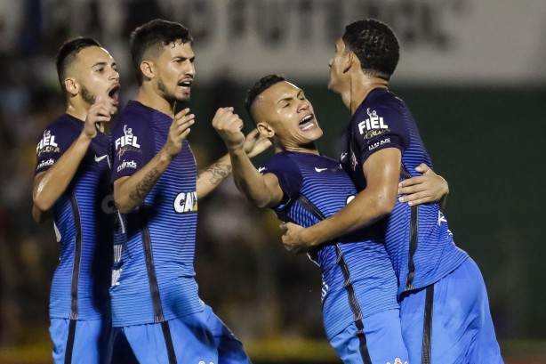 Nessa partida, a maioria dos jogadores eram pratas da casa