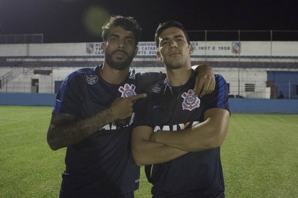 Vilson e Balbuena no treinamento em Brusque, antes do duelo pela Copa do Brasil
