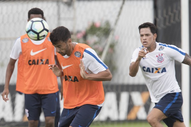 Camacho e Giovanni Augusto também trabalharam com bola
