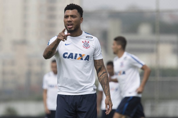 Kazim atuou por poucos minutos no clssico contra o Santos