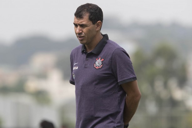 Carille comandou treino da manhã