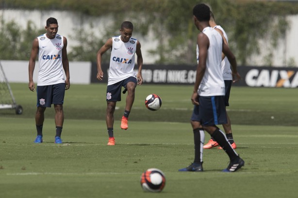 léo príncipe e pedrinho treinando juntos durante atividade da manhã
