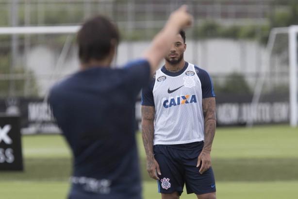 Romero apareceu na escalao principal de Carille, Kazim permanece reserva