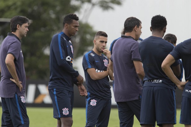 Os jogadores se atentaram as instrues do tcnico