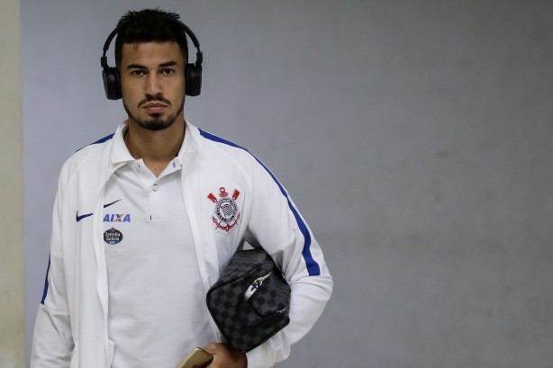 Pedro Henrique no vestiário antes do jogo contra a Ferroviária, pelo Paulistão