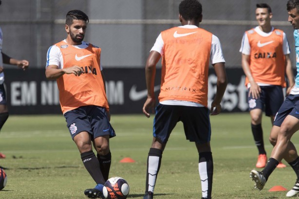 Guilherme foi o destaque em campo e realizou trs gols