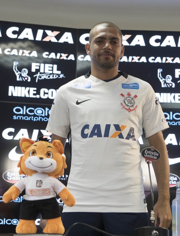 Clayton permanece emprestado para o Corinthians até o fim de 2017