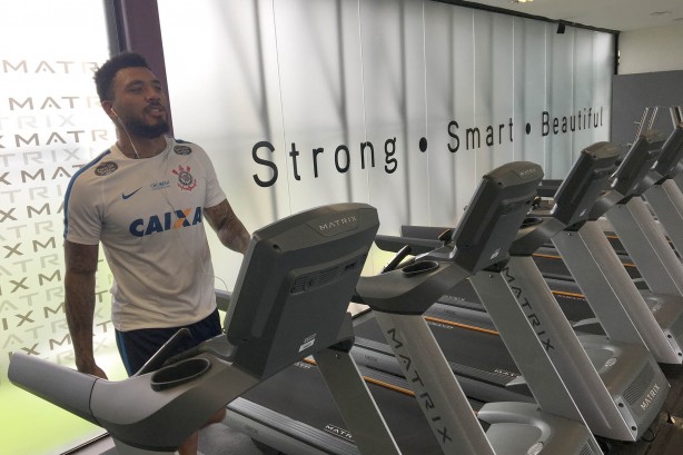 Se recuperando de lesão, Kazim também permaneceu na academia