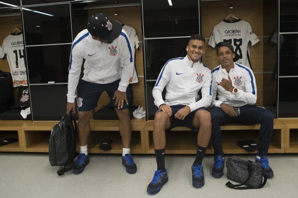 Pedrinho antes da partida contra o Linense pelo Campeonato Paulista