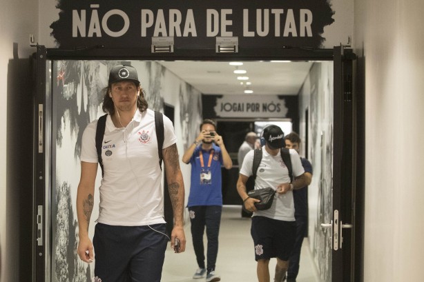 Cássio chegando à Arena para enfrentar a La U, pela Sul-Americana