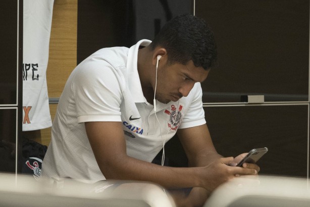 Léo Príncipe no vestiário da Arena antes do jogo contra a La U, pela Sul-Americana